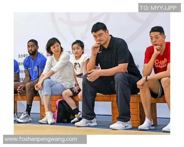 姚明结婚年龄揭秘他与妻子相识的甜蜜故事与幸福生活 姚明结婚年龄揭秘他与妻子相识的甜蜜故事与幸福生活