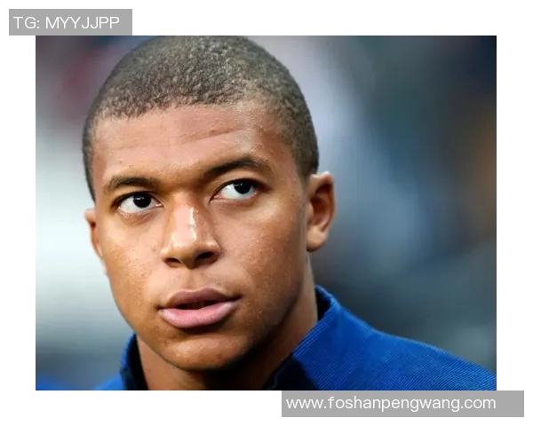 探索巴黎足球明星的璀璨星光与传奇故事 探索巴黎足球明星的璀璨星光与传奇故事